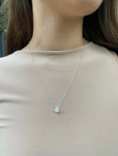 Punto de luz de plata modelo gota
