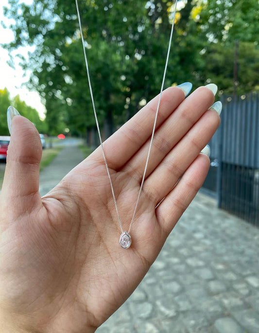 Punto de luz de plata modelo gota